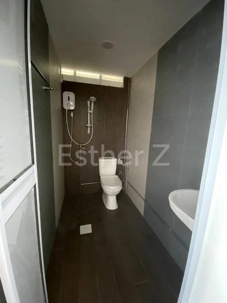 1 Bed Walk-up Apartment (Condo) for Rent in  Canberlin Lodge - Image 2